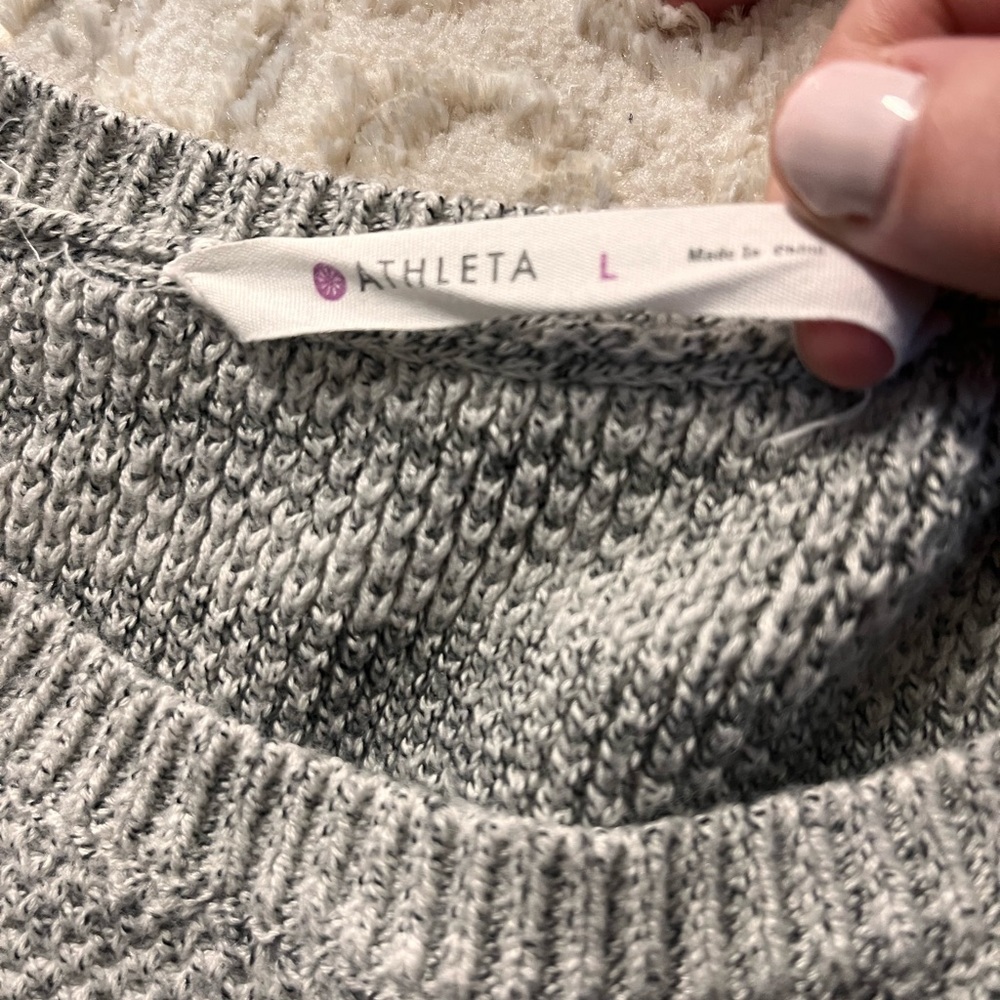 Athleta Women's Borealis Gray Knit Cable Marled Pullover Sweater size large - Picture 2 of 4